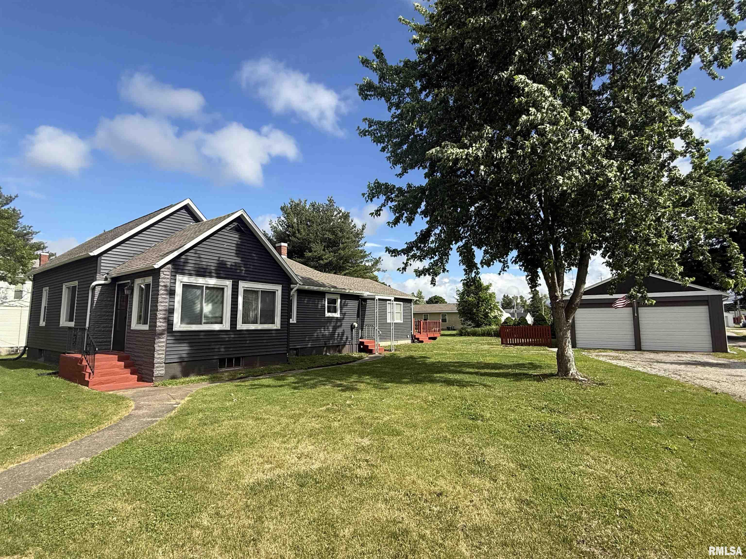 130 East Maple Street Roseville, IL 61473 - Photo 1 of 43