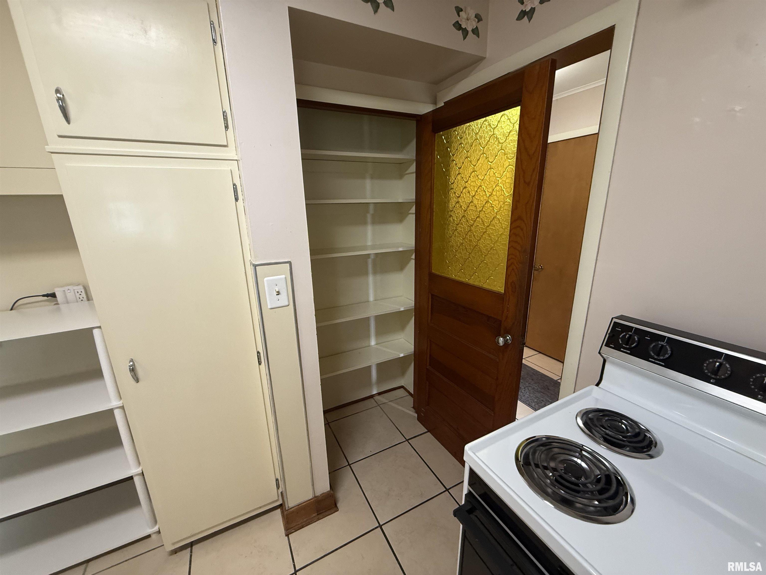 130 East Maple Street Roseville, IL 61473 - Photo 14 of 43