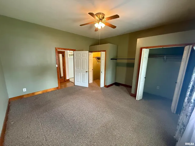 $164,990 | 130 East Maple Street, Roseville, IL 61473