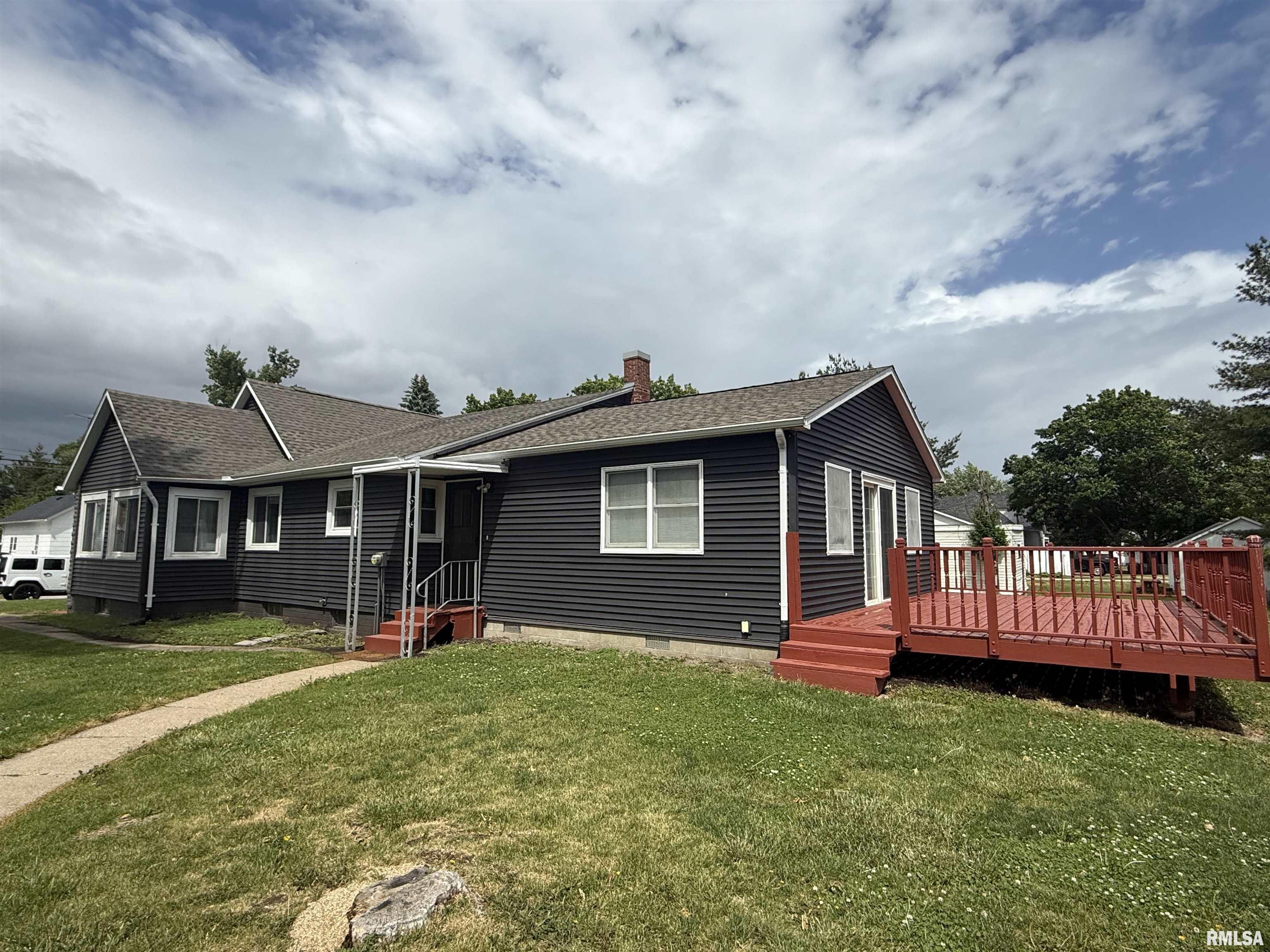 130 East Maple Street Roseville, IL 61473 - Photo 35 of 43