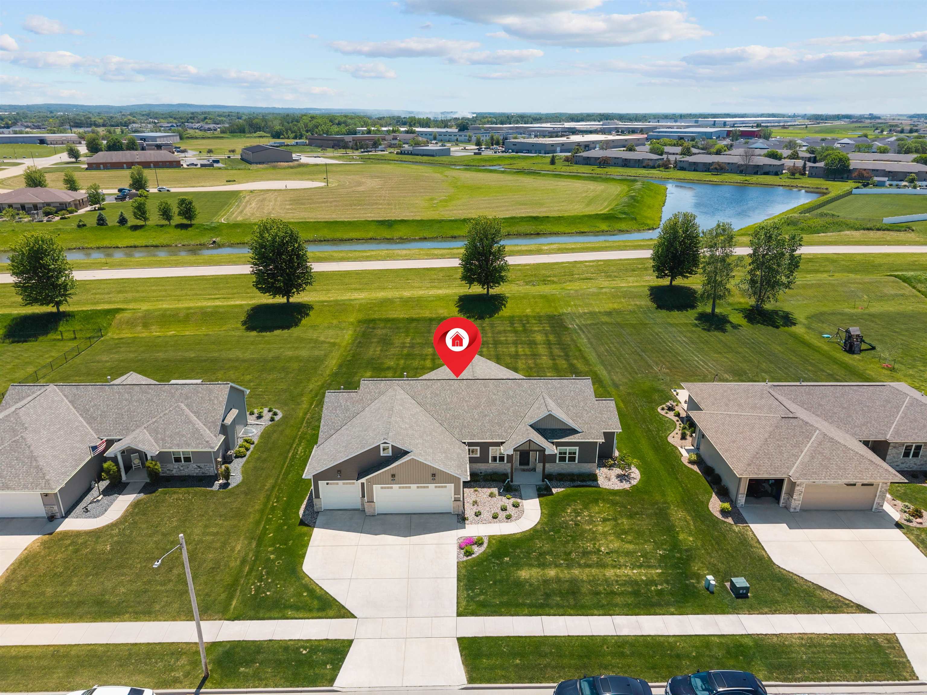 2157 Fox Point Court De Pere, WI 54115 - Photo 2 of 75