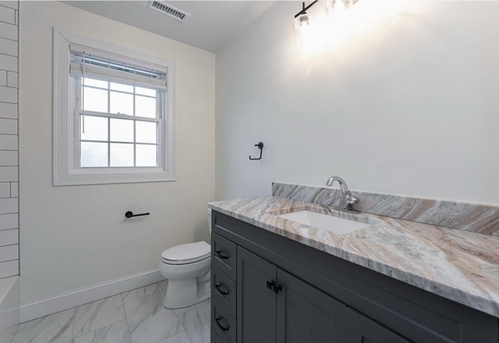 8 Vista Circle Rutland, MA 01543 - Photo 22 of 32