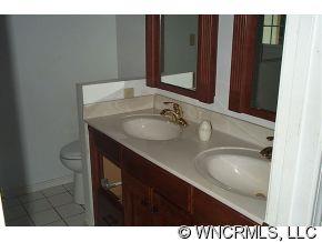 365 Lytle Cove Road Swannanoa, NC 28778 - Photo 7 of 12 Gallery Image 7