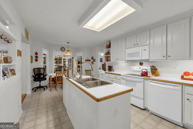 $320,000 | 357 Sundew Lane, Mount Airy, GA 30563