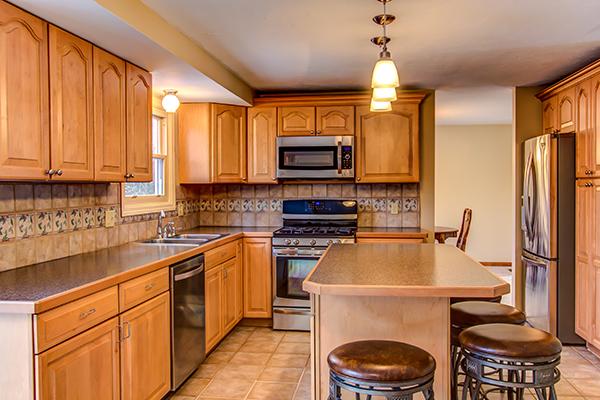 84 Howe Street Ashland, MA 01721 - Photo 7 of 30 Gallery Image 7