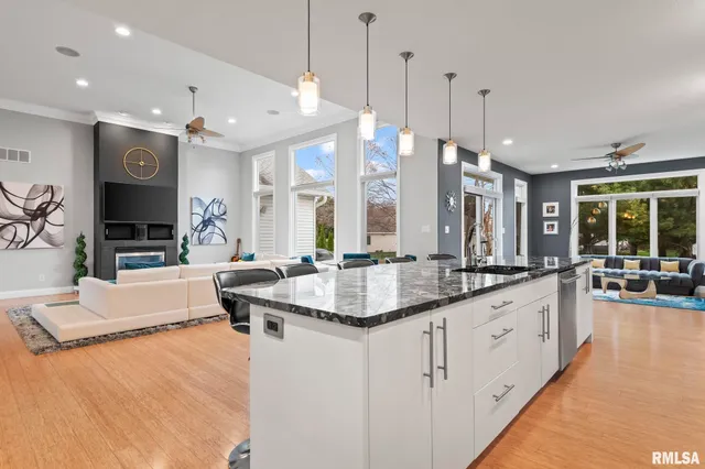 $849,900 | 1604 Cressa Court, Springfield, IL 62704