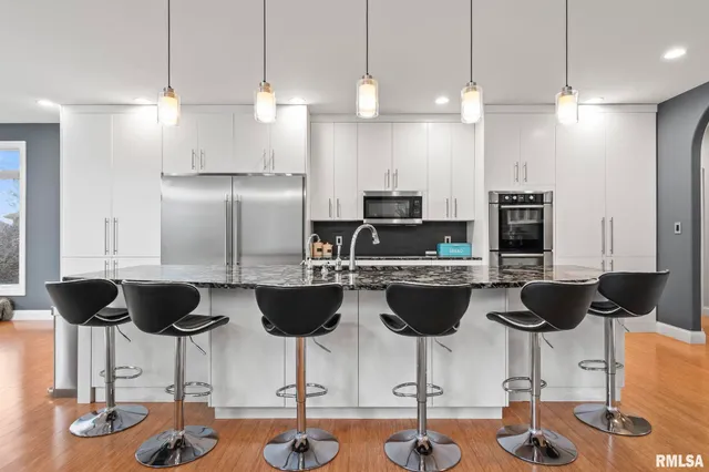 $849,900 | 1604 Cressa Court, Springfield, IL 62704