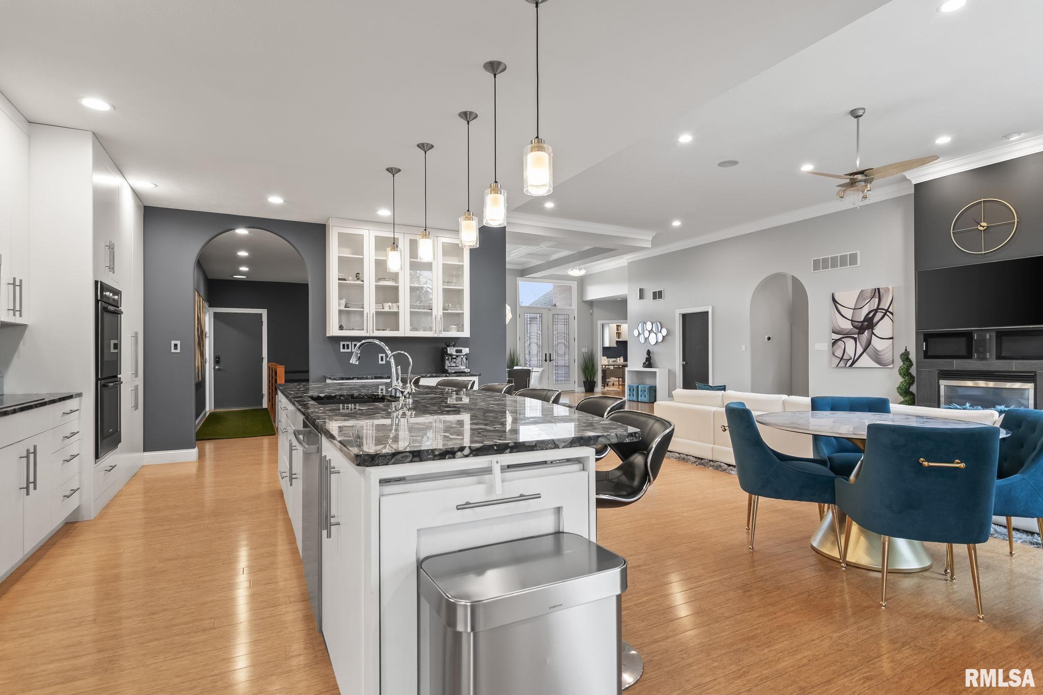 1604 Cressa Court Springfield, IL 62704 - Photo 23 of 81