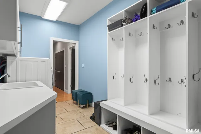 $849,900 | 1604 Cressa Court, Springfield, IL 62704