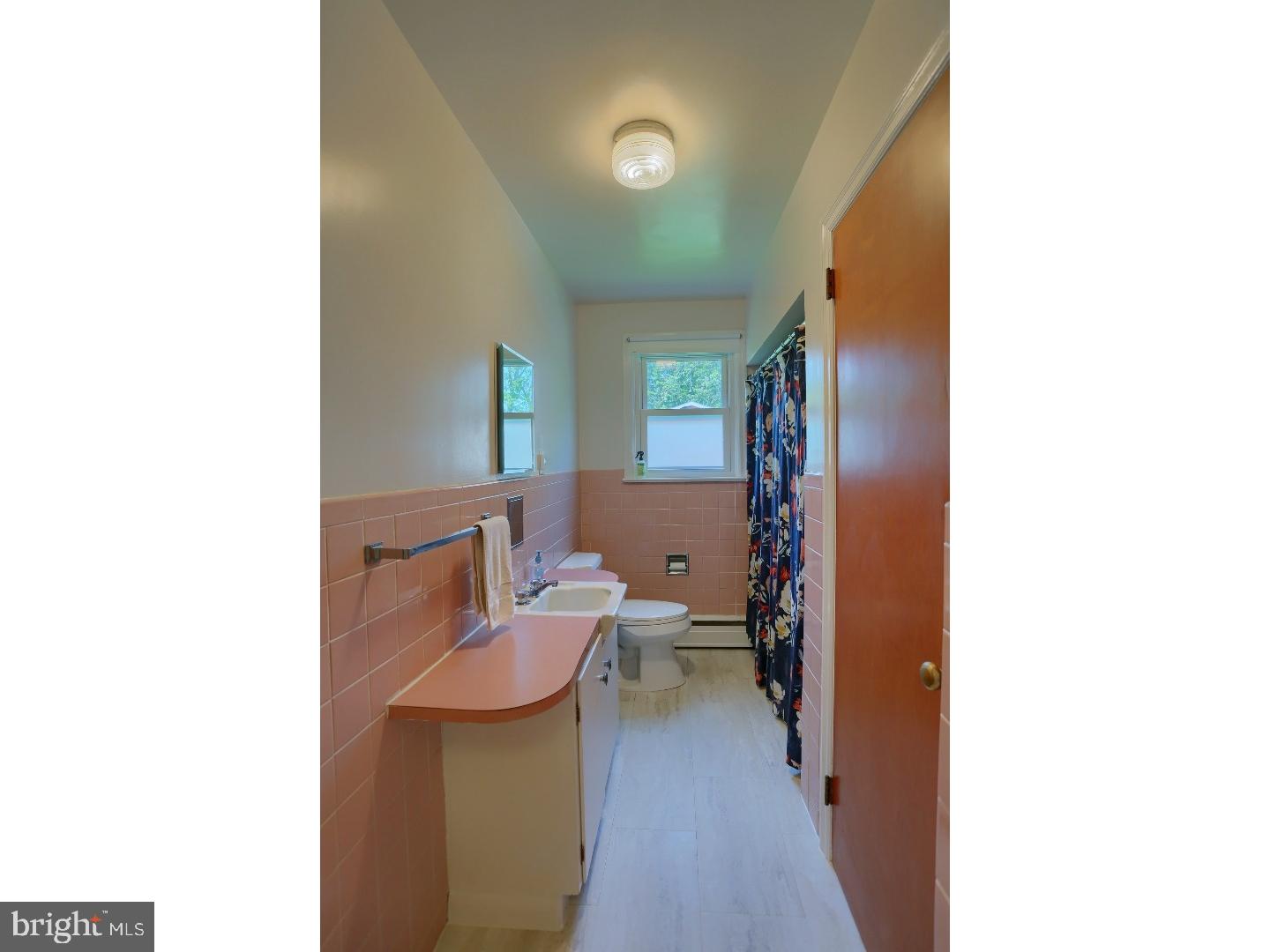1131 Elverson Road Morgantown, PA 19543 - Photo 15 of 25 Bathroom