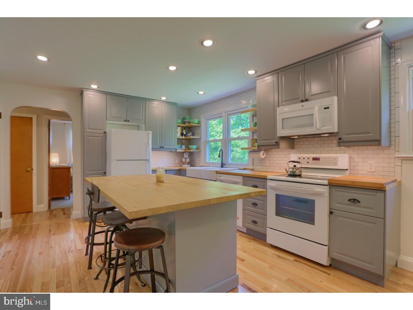 1131 Elverson Road Morgantown, PA 19543 - Photo 6 of 25 Kitchen