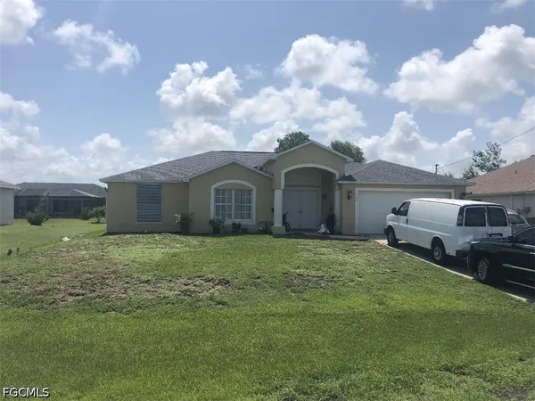 $1,900 | 403 Southwest 30th Avenue, Cape Coral, FL 33991