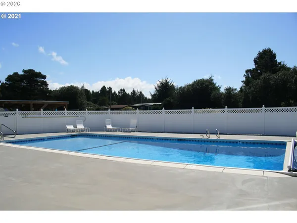 $240,000 | 1600 Rhododendron Drive, Unit 218, Florence, OR 97439