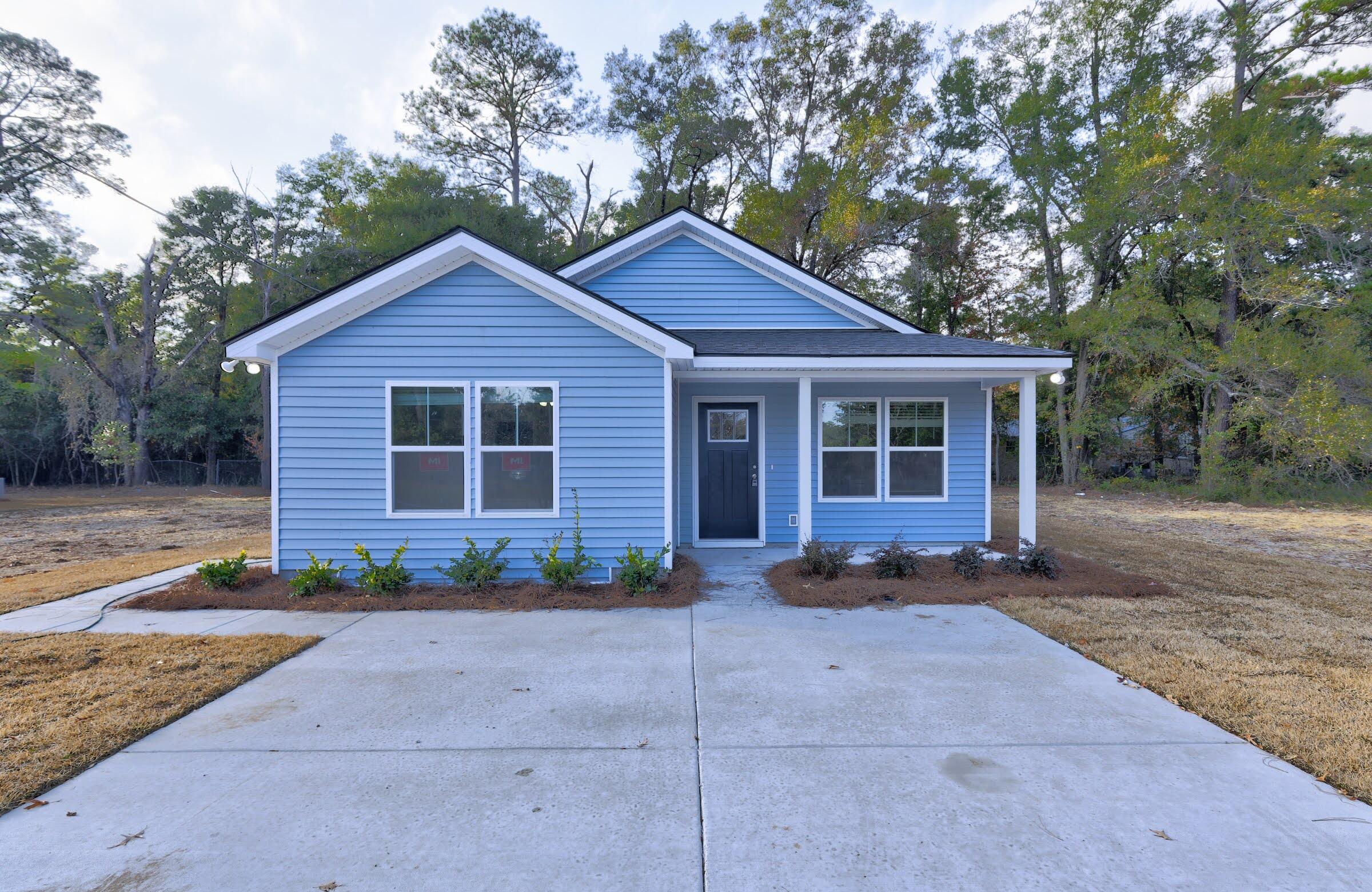 913 North Lemacks Street Walterboro, SC 29488 - Photo 1 of 41 _MG_3631_DxO_2_DxO_3_DxO_Nik_DxO