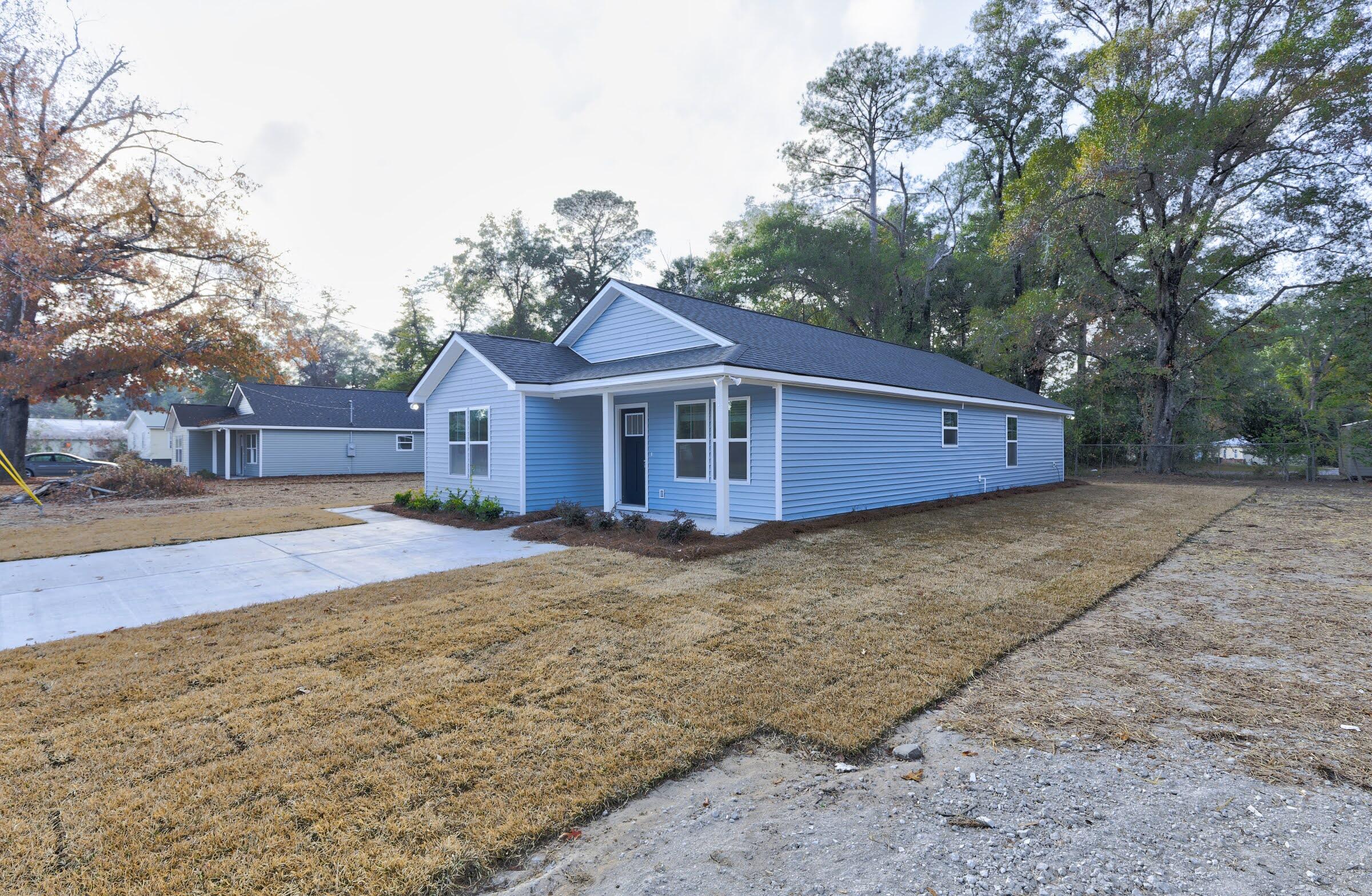 913 North Lemacks Street Walterboro, SC 29488 - Photo 12 of 41 _MG_3613_DxO_4_DxO_5_DxO_Nik_DxO