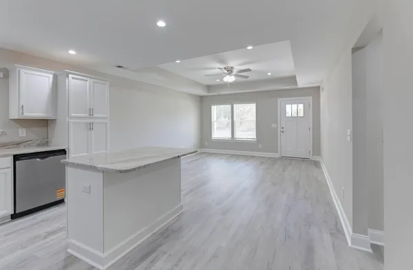 $2,200 | 913 North Lemacks Street, Walterboro, SC 29488