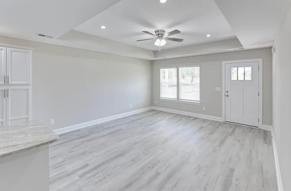 $2,200 | 913 North Lemacks Street, Walterboro, SC 29488