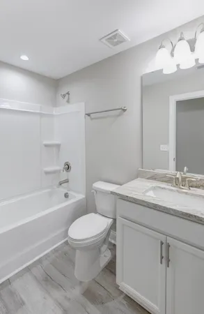 $2,200 | 913 North Lemacks Street, Walterboro, SC 29488