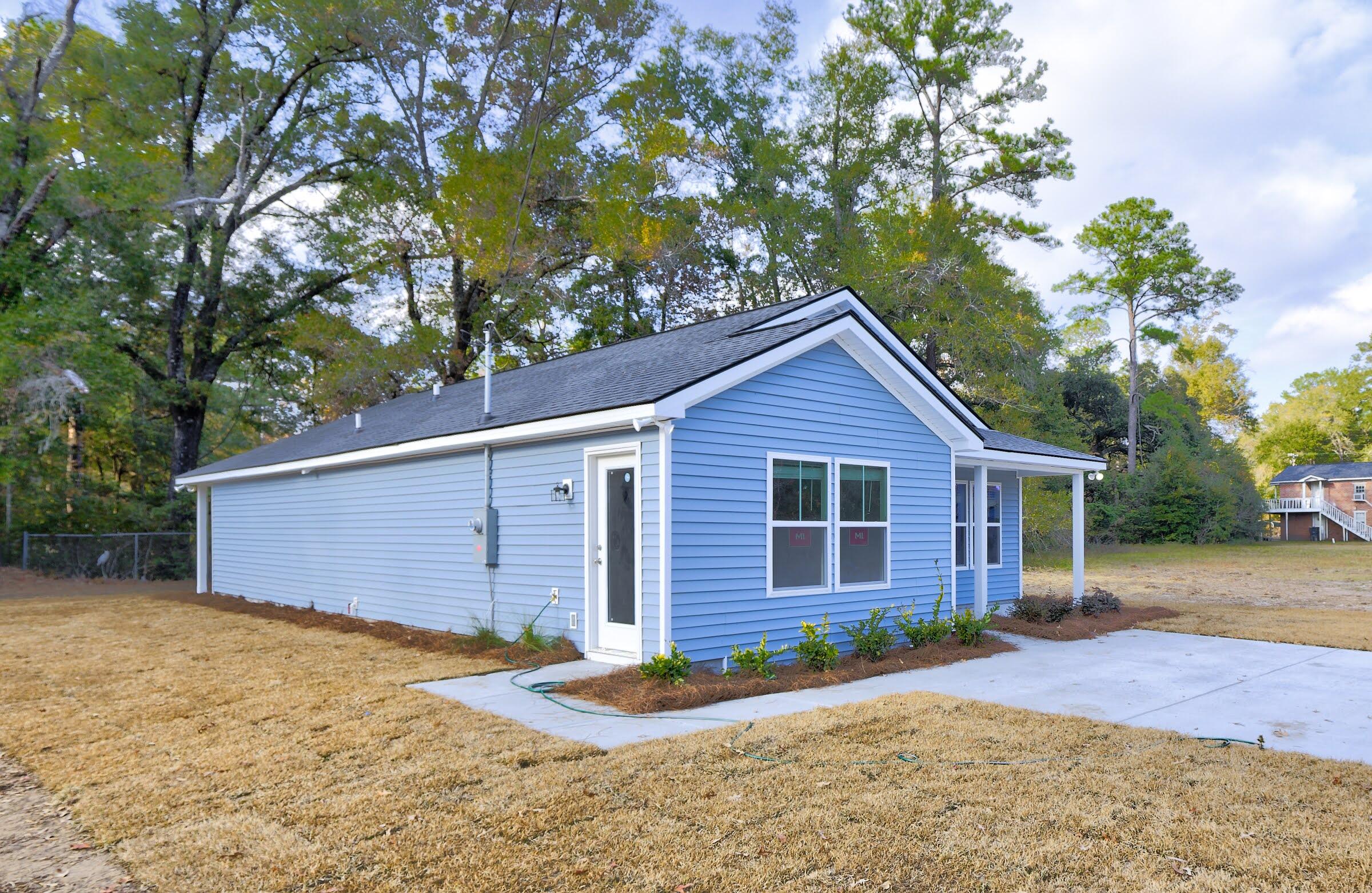 913 North Lemacks Street Walterboro, SC 29488 - Photo 6 of 41 _MG_3571_DxO_2_DxO_3_DxO_Nik-crop_DxO