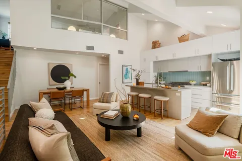 $1,385,000 | 1803 16th Street, Unit B, Santa Monica, CA 90404