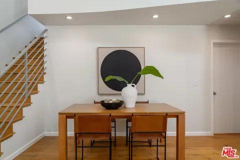$1,385,000 | 1803 16th Street, Unit B, Santa Monica, CA 90404