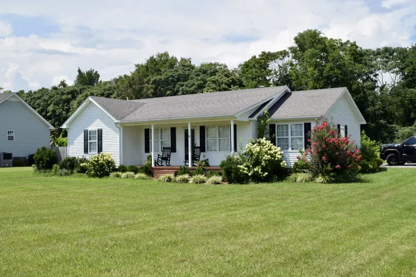 $339,900 | 220 Joyce Circle, Lafayette, TN 37083