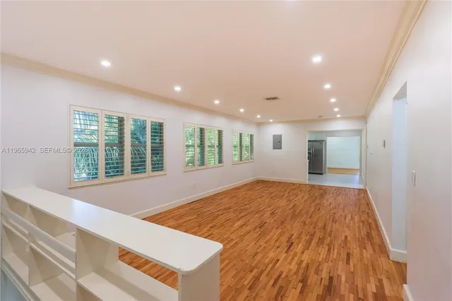 $4,350 | 3911 Ponce De Leon Boulevard, Coral Gables, FL 33134