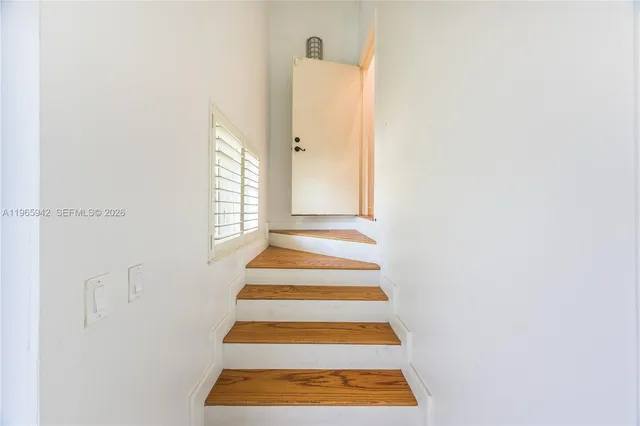 $4,350 | 3911 Ponce De Leon Boulevard, Coral Gables, FL 33134