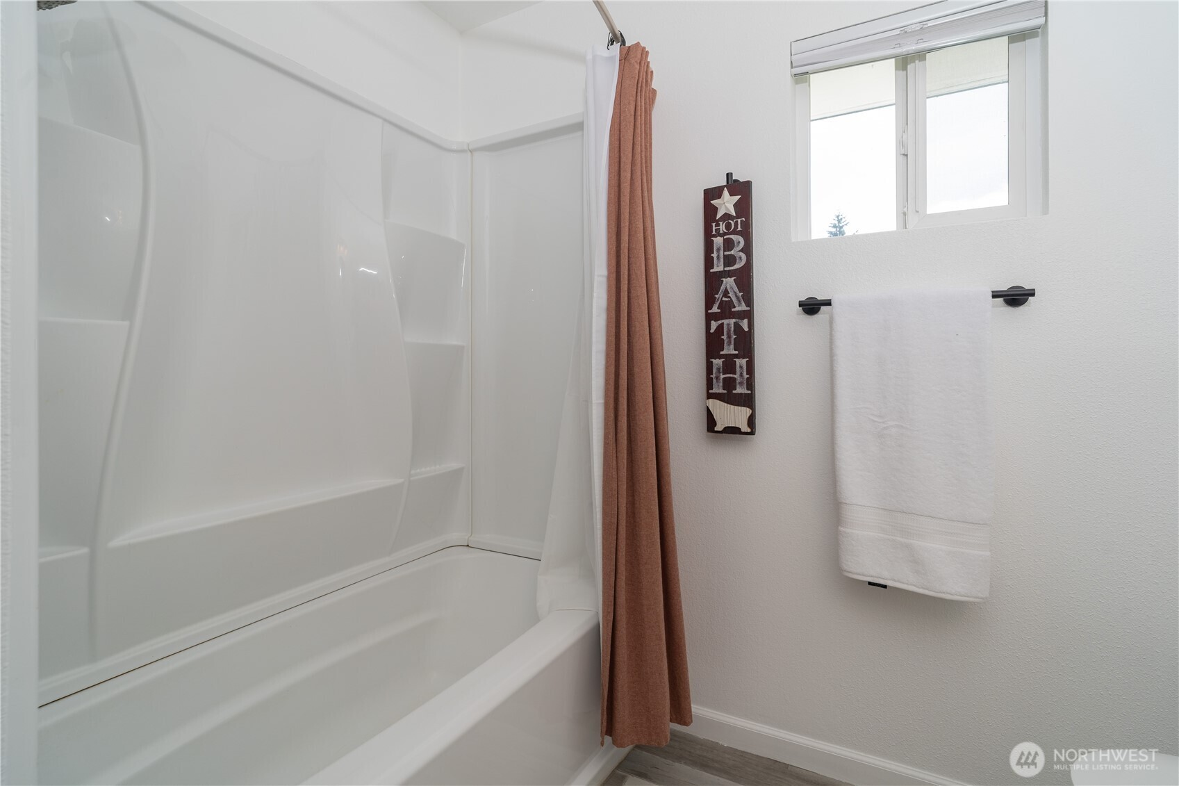 10327 185th Avenue Southwest Rochester, WA 98579 - Photo 14 of 27 a bathroom with a bathtub