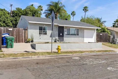 front view of house with a yard