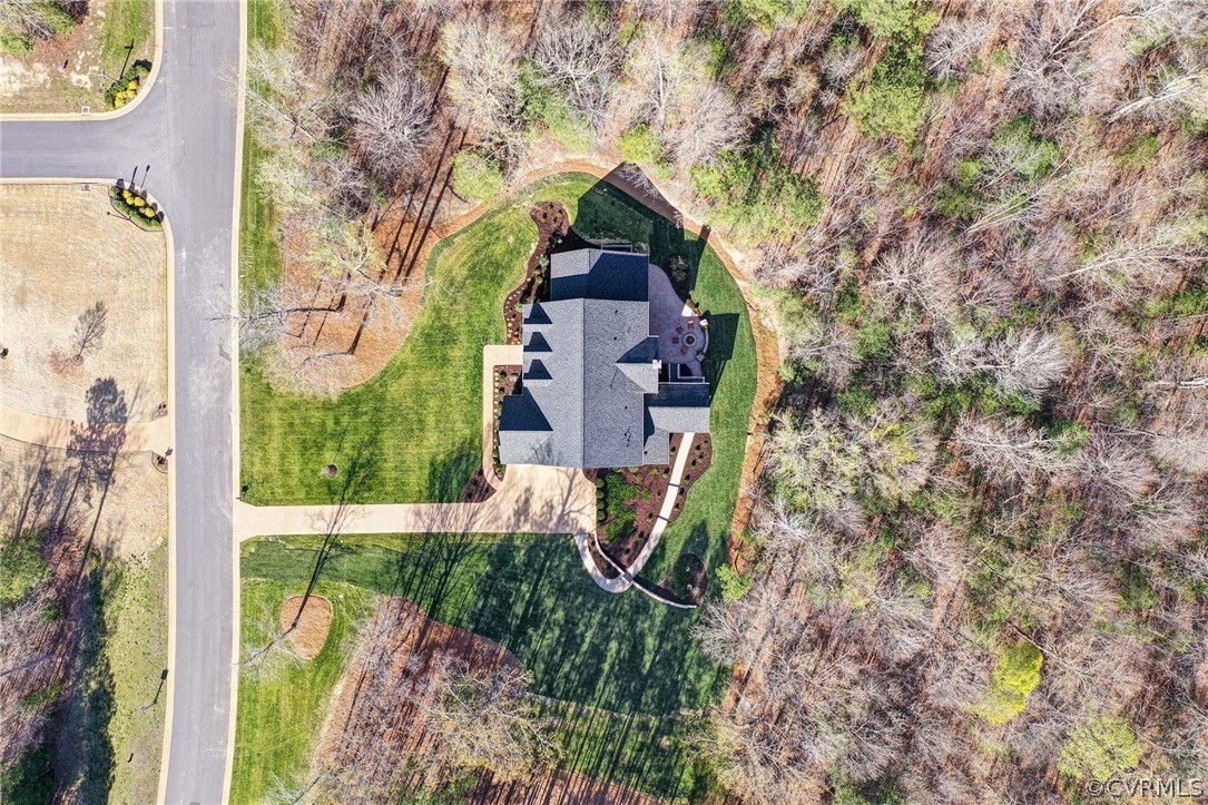 3419 Westport Williamsburg, VA 23188 - Photo 50 of 50 front view of a house with a yard