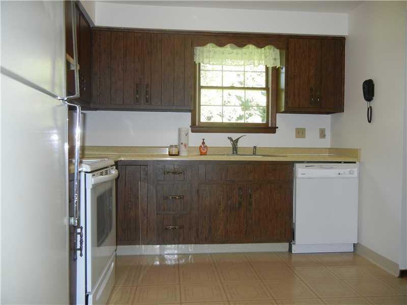 1006 Government Road Irwin, PA 15642 - Photo 8 of 20 Kitchen.