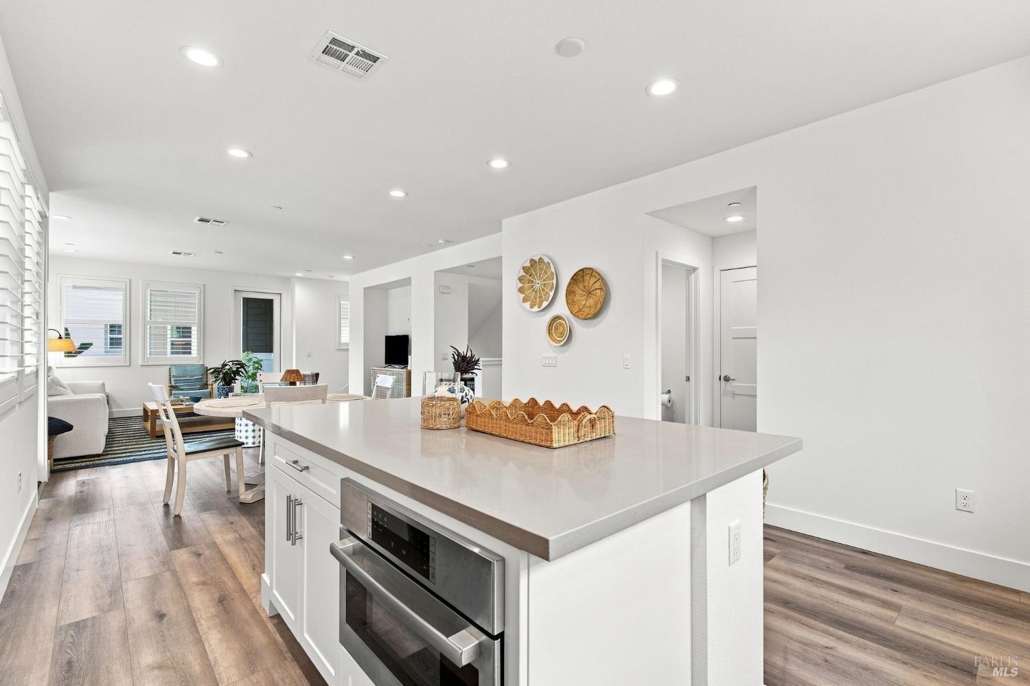 659 Semillon Lane Santa Rosa, CA 95403 - Photo 14 of 33 Gallery Image 14