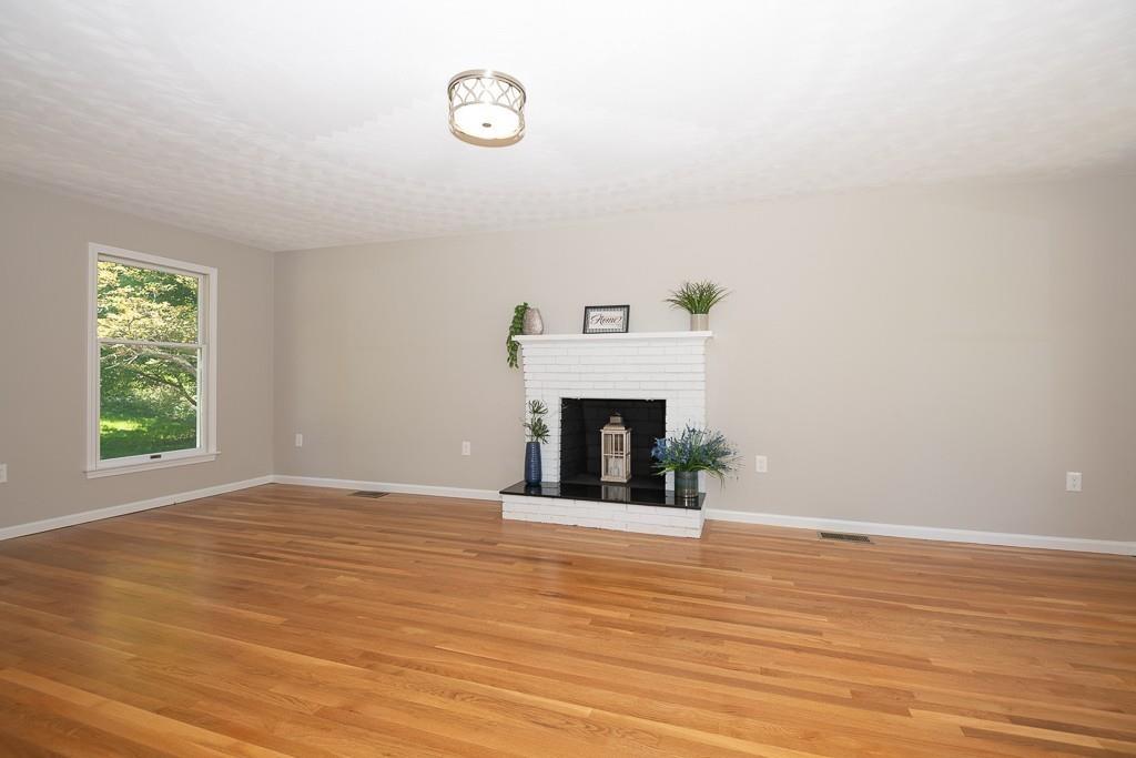 25 Burbank Road Sutton, MA 01590 - Photo 19 of 35