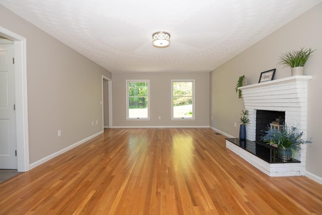 25 Burbank Road Sutton, MA 01590 - Photo 20 of 35