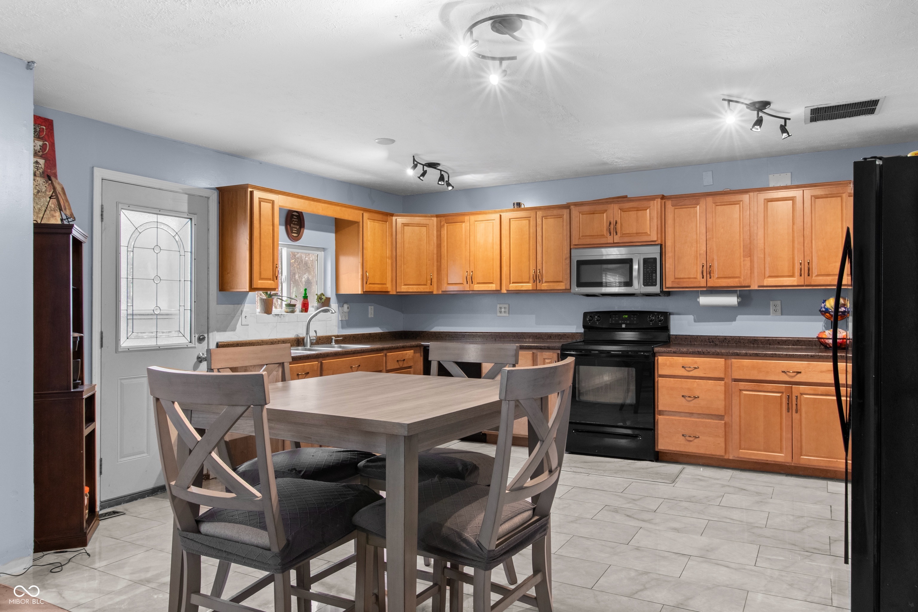 9106 Broken Arrow Road Indianapolis, IN 46234 - Photo 7 of 30