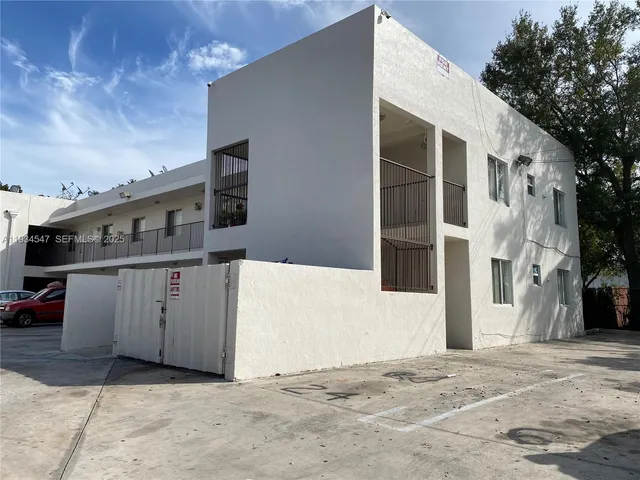 $2,100 | 181 Northwest 47th Avenue, Unit 6, Miami, FL 33126