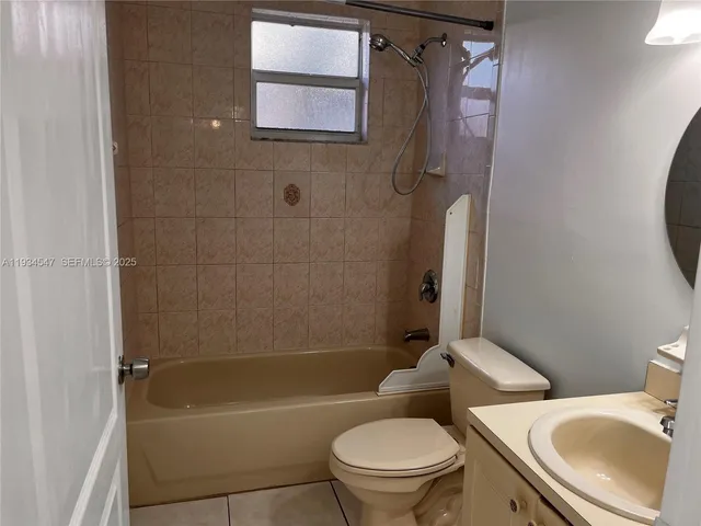 $2,100 | 181 Northwest 47th Avenue, Unit 6, Miami, FL 33126