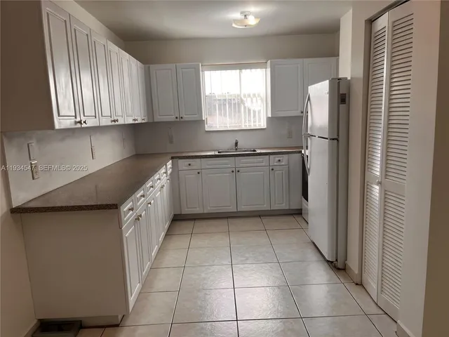 $2,100 | 181 Northwest 47th Avenue, Unit 6, Miami, FL 33126