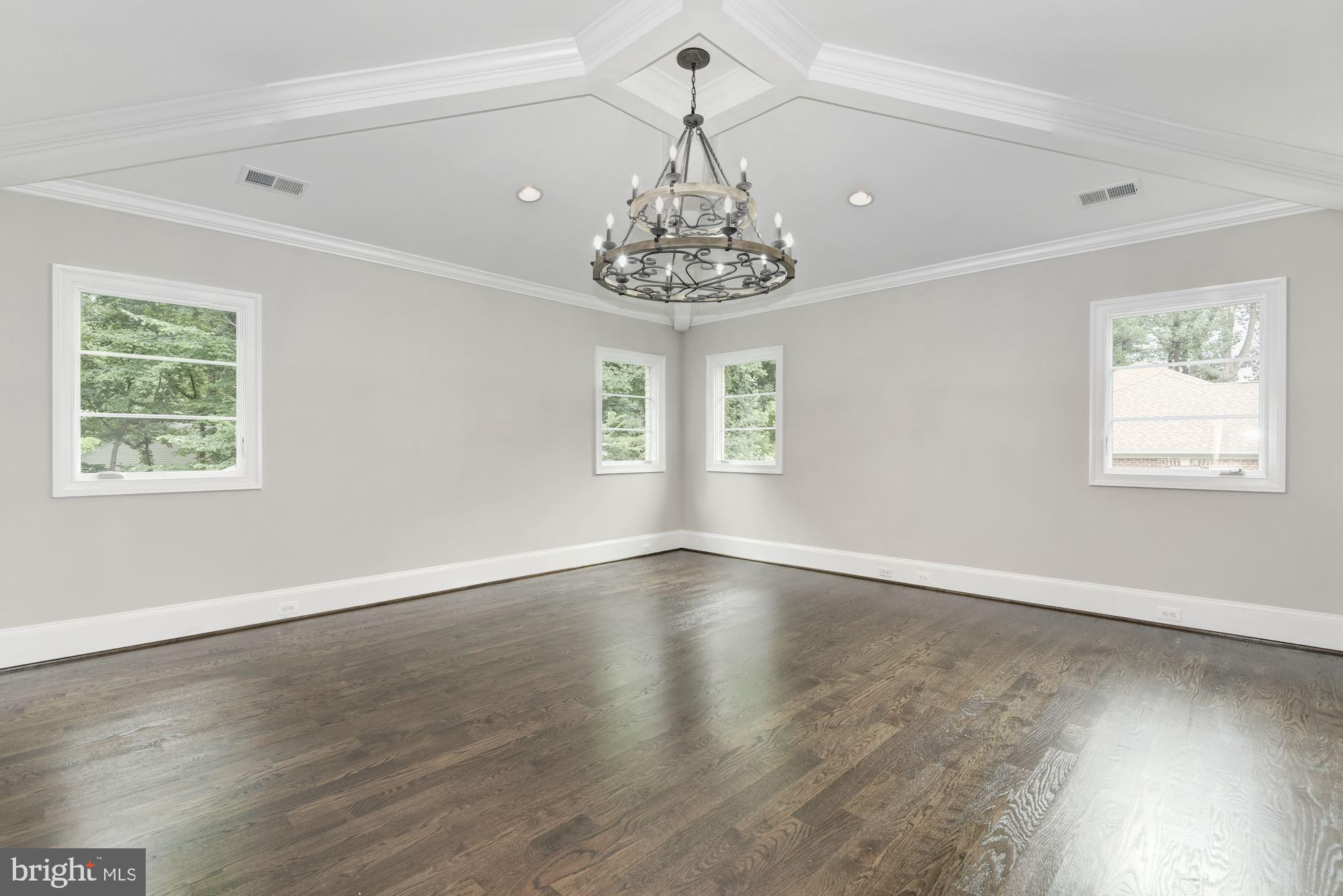 7112 Benjamin Street McLean, VA 22101 - Photo 12 of 32 Owner's Bedroom