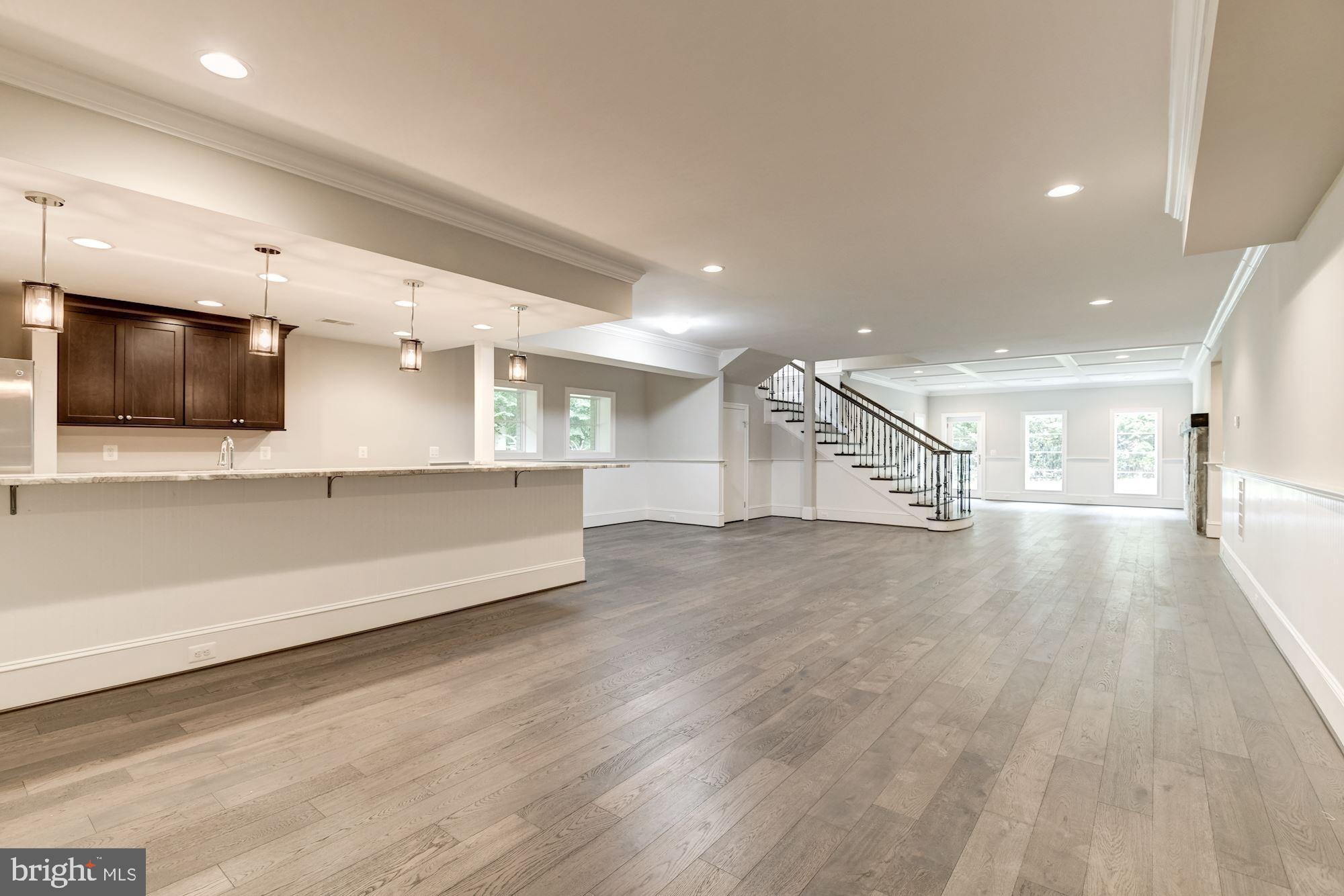 7112 Benjamin Street McLean, VA 22101 - Photo 28 of 32 Lower Level Bar Area off Optional Wine Room