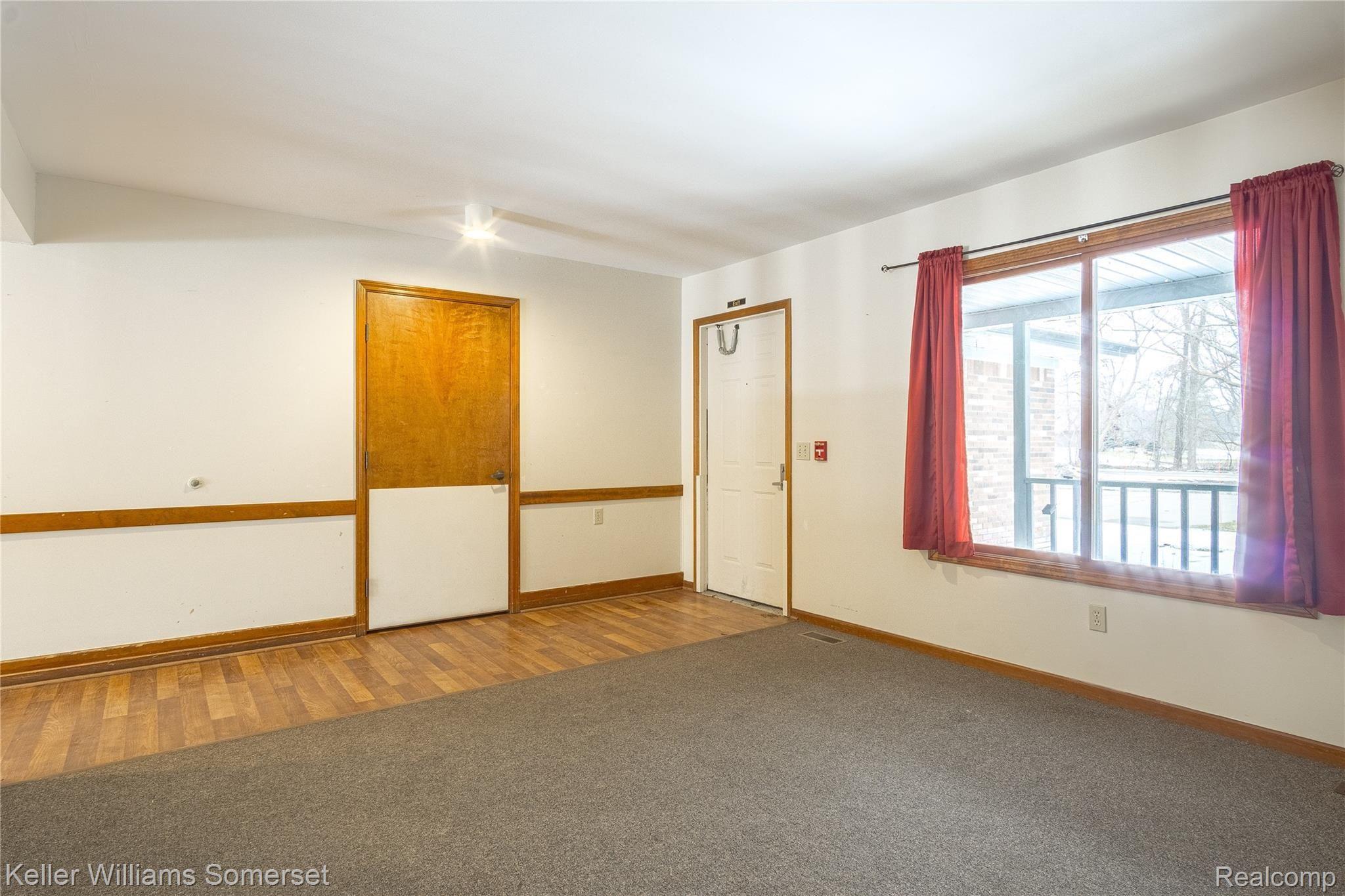 450 Brewer Road Leonard, MI 48367 - Photo 4 of 47 3.jpg