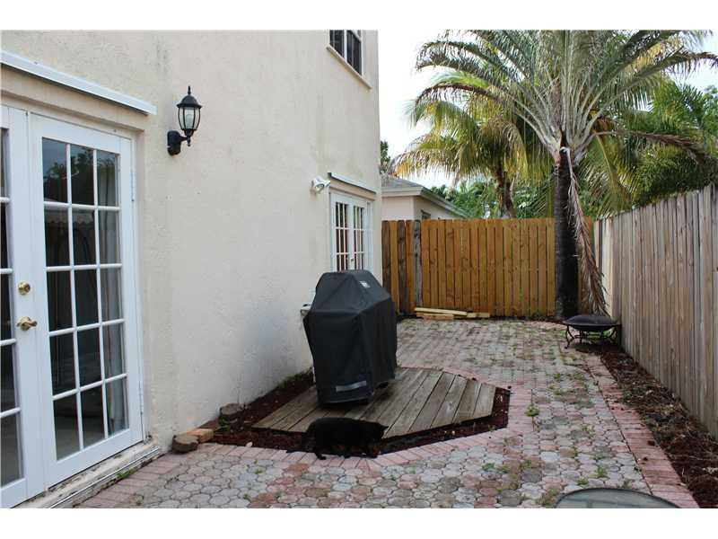 7111 Southwest 41st Place Davie, FL 33314 - Photo 8 of 13 Patio/Deck