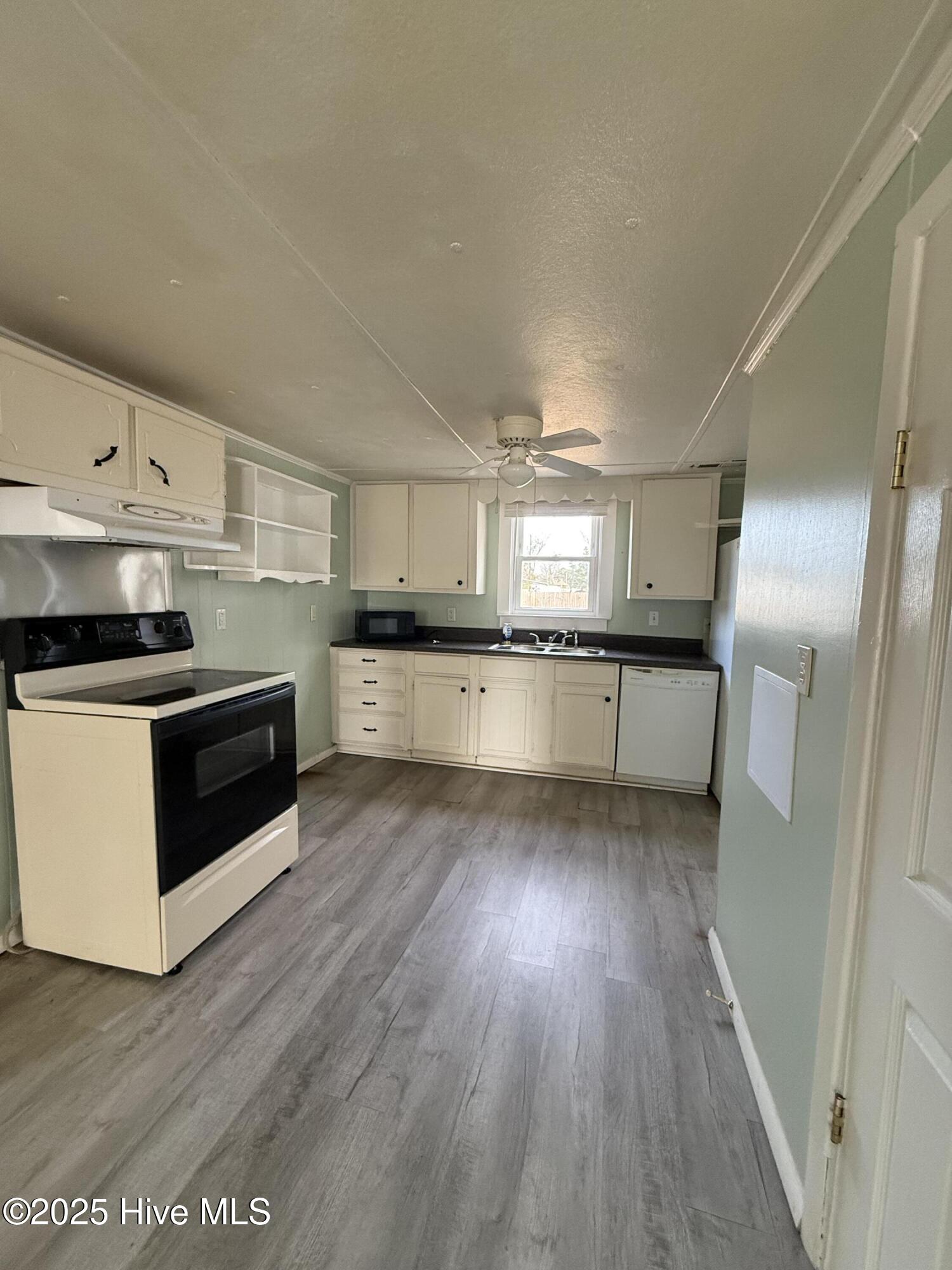 187 Piver Road Beaufort, NC 28516 - Photo 2 of 5 187 Piver Road