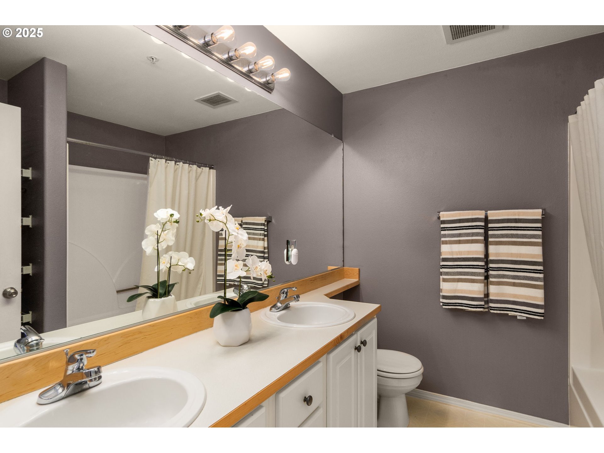 13920 Southwest Scholls Ferry Road Beaverton, OR 97007 - Photo 20 of 30 Gallery Image 20