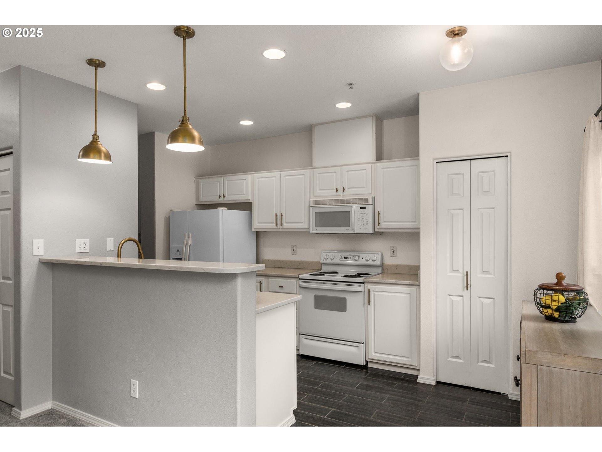 13920 Southwest Scholls Ferry Road Beaverton, OR 97007 - Photo 9 of 30 Gallery Image 9
