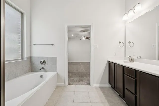 $400,000 | 824 San Madrid Trail, Fort Worth, TX 76052