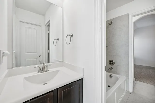 $400,000 | 824 San Madrid Trail, Fort Worth, TX 76052