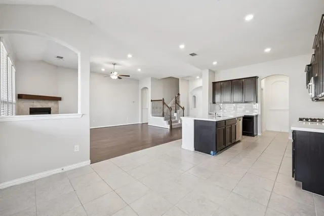 $400,000 | 824 San Madrid Trail, Fort Worth, TX 76052