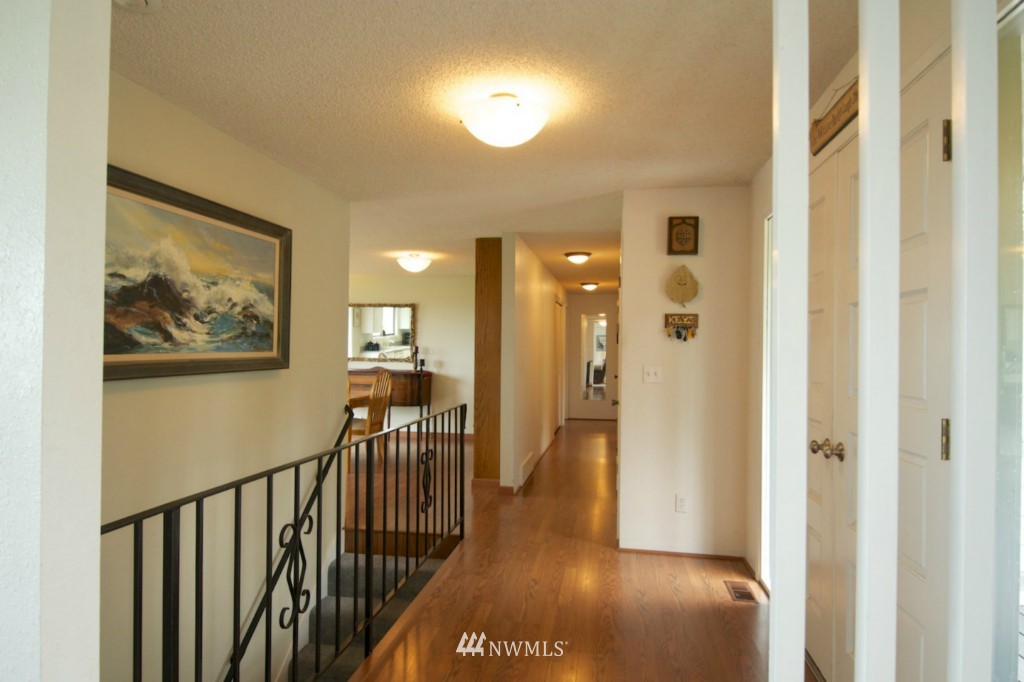 1217 Bonnie View Acres Road Oak Harbor, WA 98277 - Photo 8 of 25 Gallery Image 8